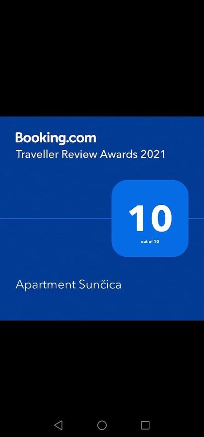 Apartment Suncica Pula Bagian luar foto